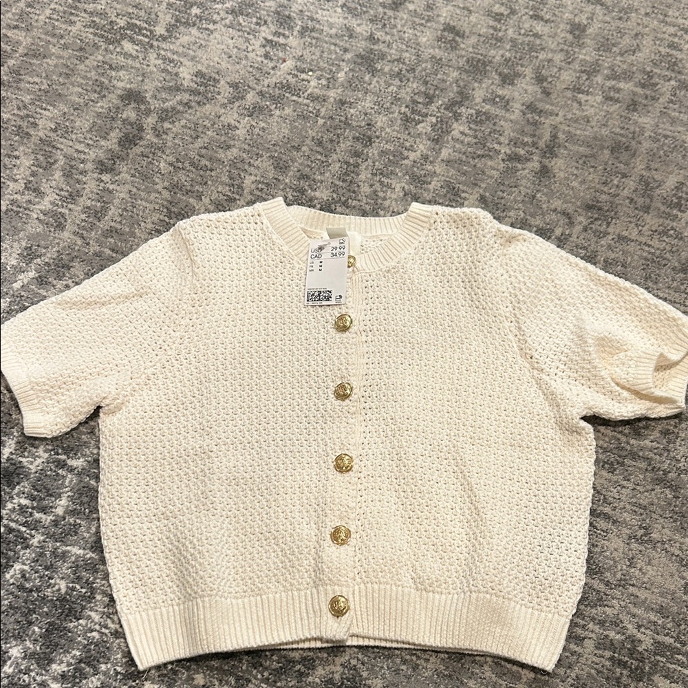H&M Cream Short Sleeve Sweater with Gold Buttons NWT